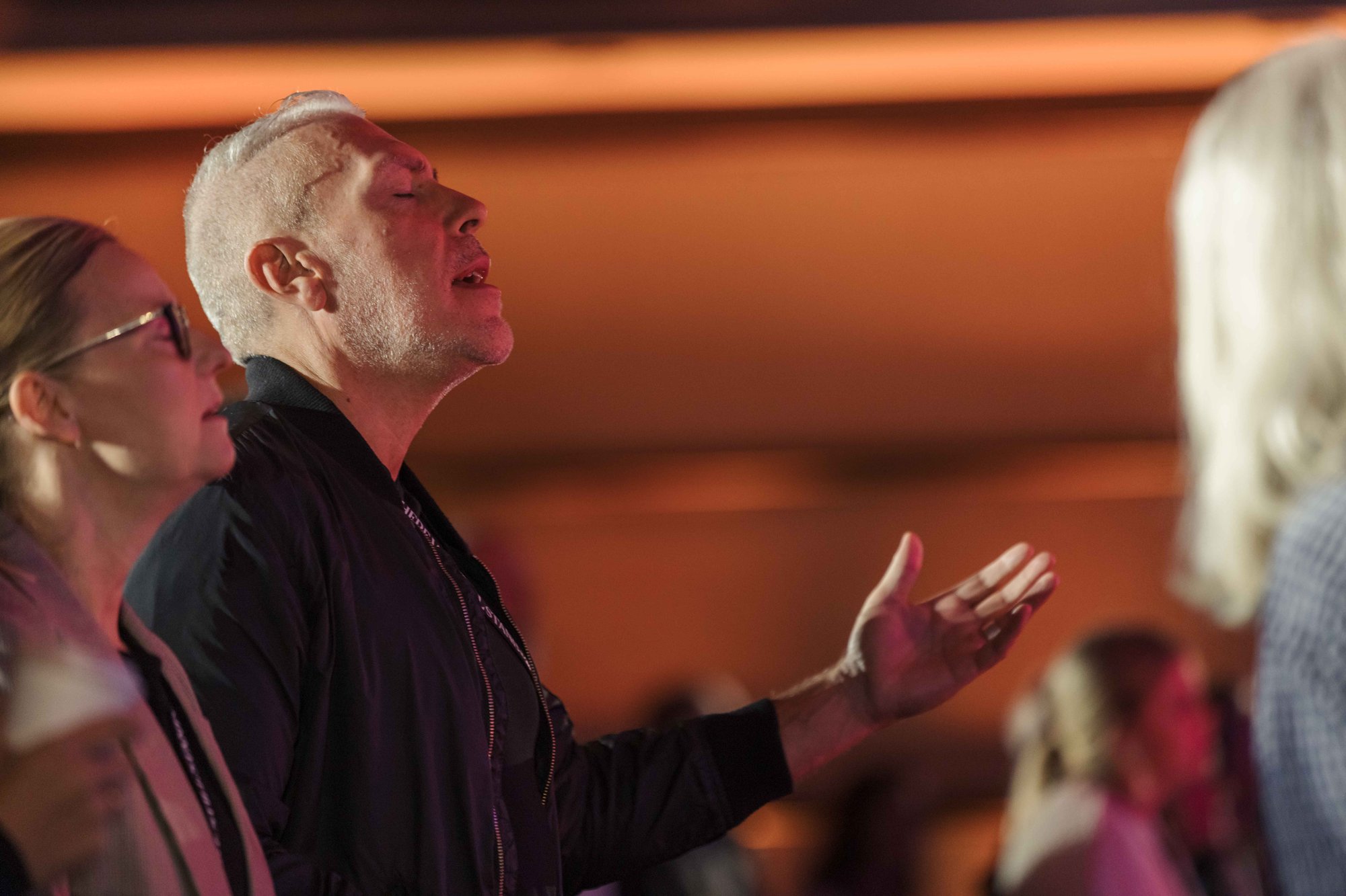 HWSS22-Magnus worshiping