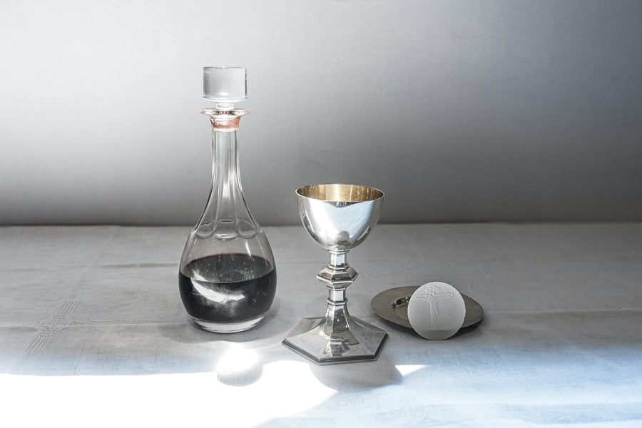 The Two Metaphysical Mysteries: Luther’s Parallel Understanding of the Lord’s Supper and the Incarnation