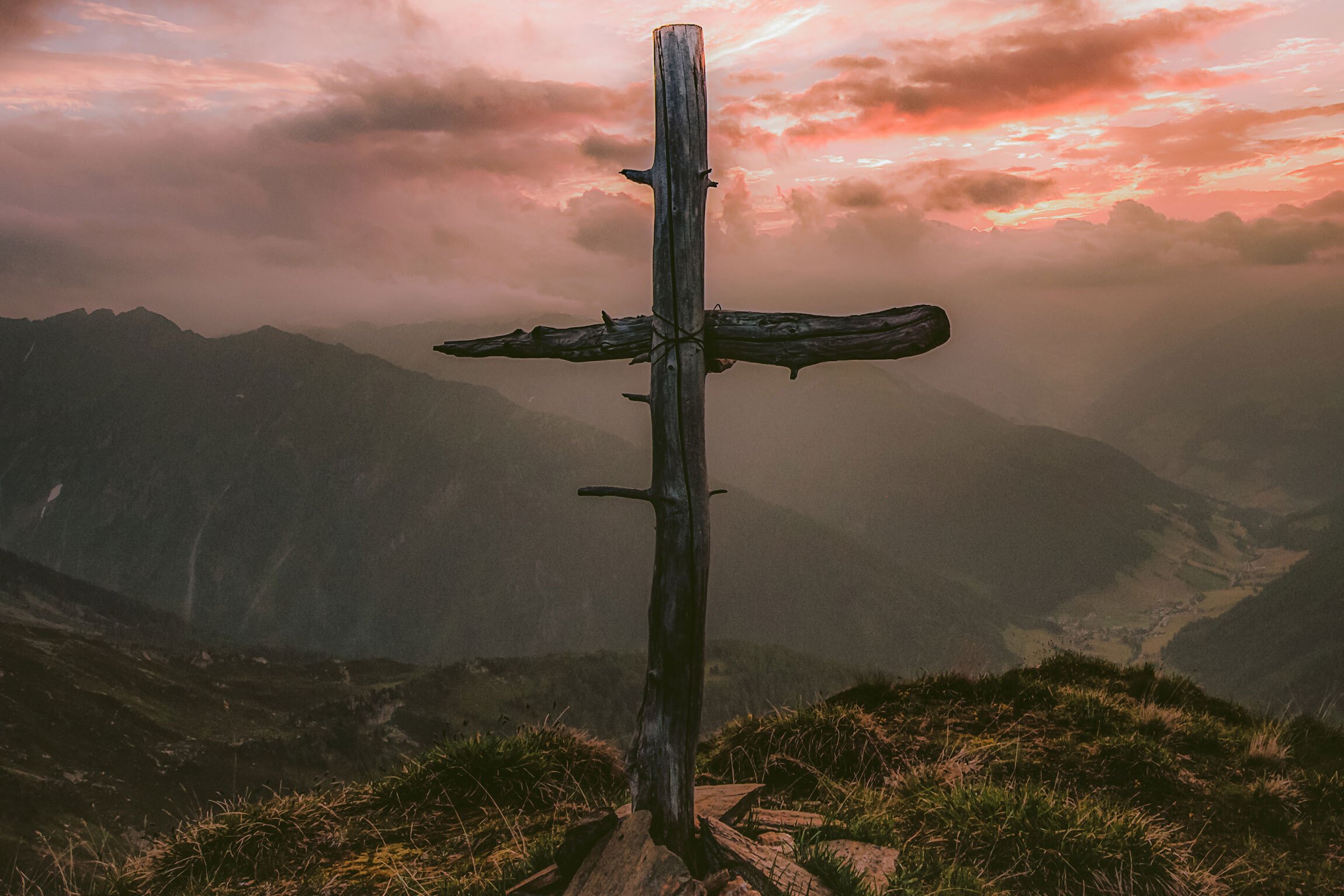 The Threefold Justification of the Resurrection