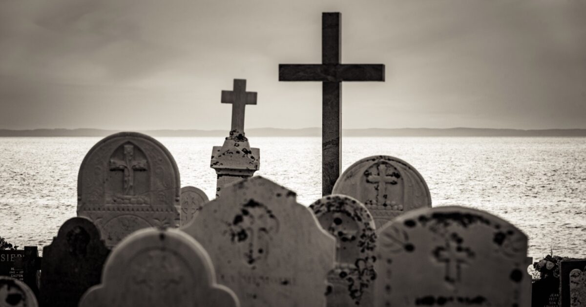 Holy Week Helps: Holy Saturday/Easter Vigil