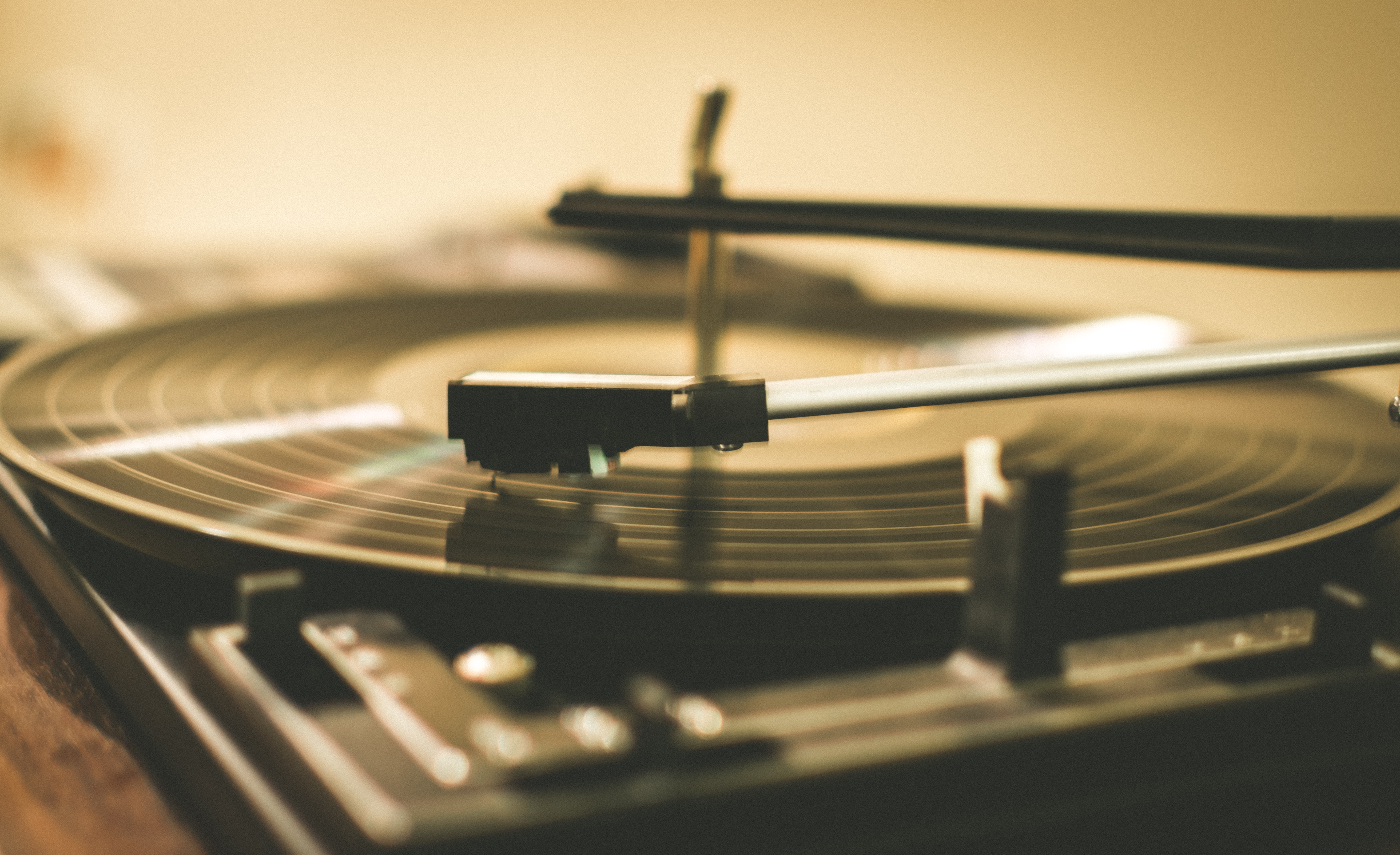 CHA Weekend Edition: Amy Grant’s Crossover Controversies